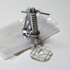 Singer Quilting Foot P60417-slant With 1/8” and 1/4” Guides For Slant Shank